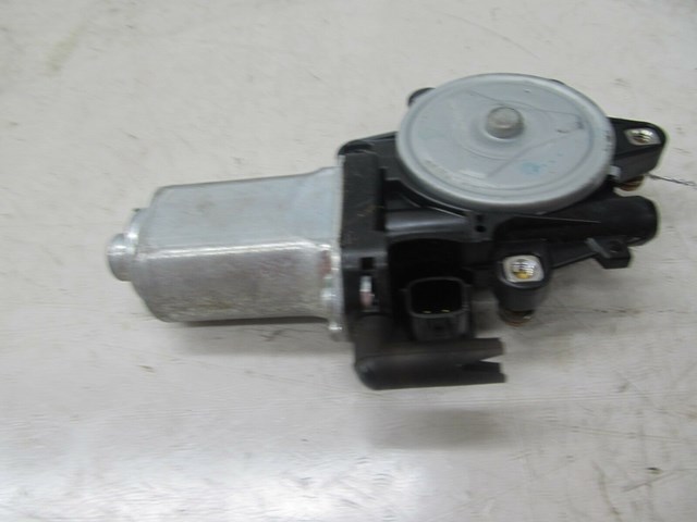 2007-2015 NISSAN XTERRA OEM RIGHT FRONT PASSENGER SIDE DOOR WINDOW MOTOR 