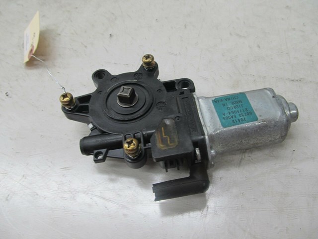 2007-2015 NISSAN XTERRA OEM RIGHT FRONT PASSENGER SIDE DOOR WINDOW MOTOR 