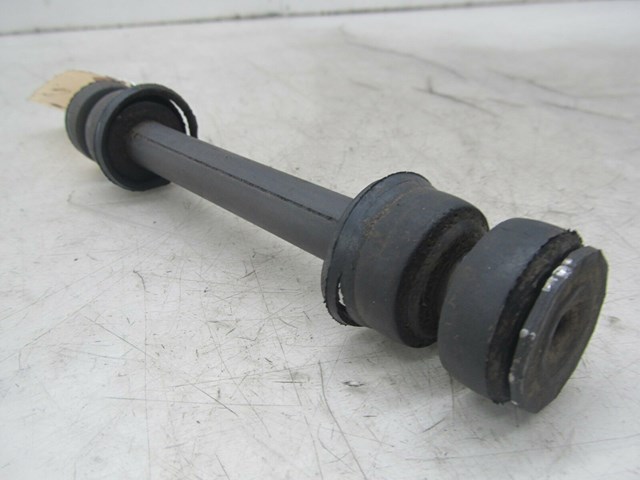 2003-2007 CHEVY SILVERADO OEM RIGHT FRONT SWAY BAR END LINK 