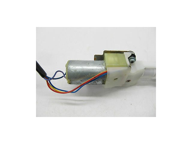 2004-2006 AUDI A8 L QUATTRO D3 OEM RIGHT FRONT SEAT BELT ADJUSTABLE TRACK MOTOR