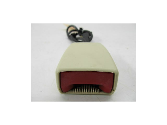 2004-2006 AUDI A8 L QUATTRO D3 OEM RIGHT FRONT SEAT BELT RECEIVER BUCKLE 