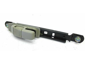 2003-2004 INFINITI G35 SEDAN OEM LEFT SIDE FRONT SEAT BELT HEIGHT ADJUST SLIDER