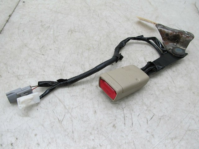 2004-2009 LEXUS RX350 RX330 OEM RIGHT FRONT SEAT BELT BUCKLE 