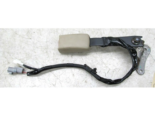 2004-2009 LEXUS RX350 RX330 OEM RIGHT FRONT SEAT BELT BUCKLE 
