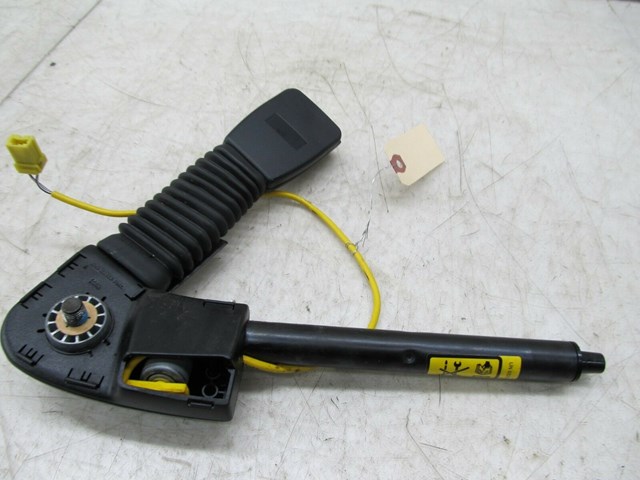 2003-2004 LAND ROVER DISCOVERY OEM RIGHT FRONT SEAT BELT BUCKLE 