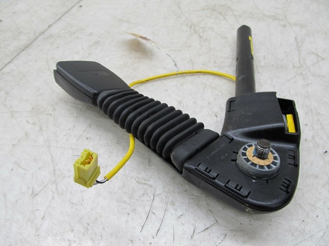 2003-2004 LAND ROVER DISCOVERY OEM RIGHT FRONT SEAT BELT BUCKLE 