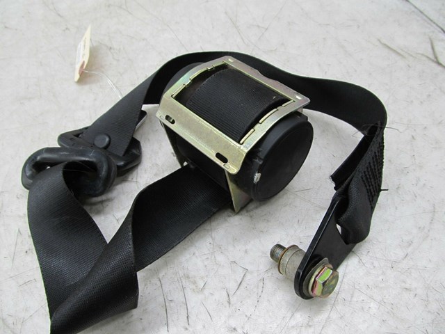 2003-2004 LAND ROVER DISCOVERY OEM LEFT FRONT SEAT BELT 