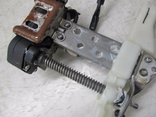 2001-2006 LEXUS LS430 OEM RIGHT FRONT PASSENGER SEAT HEADREST MOTOR