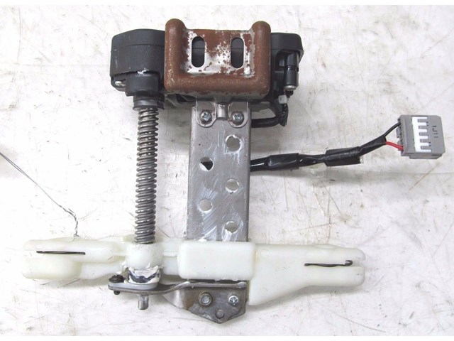 2001-2006 LEXUS LS430 OEM RIGHT FRONT PASSENGER SEAT HEADREST MOTOR