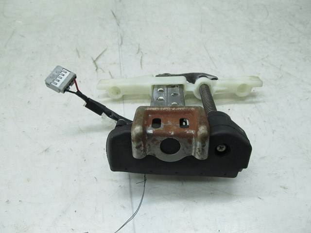 O2001-2006 LEXUS LS430 OEM RIGHT FRONT UPPER SEAT HEADREST MOTOR 