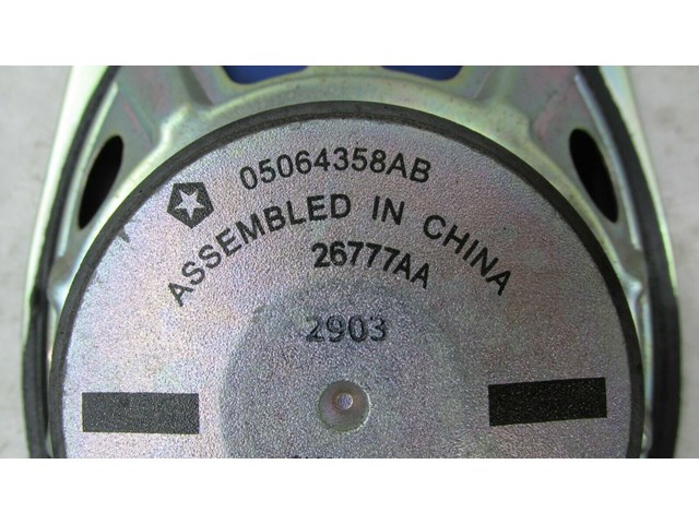 2011-2018 DODGE JOURNEY OEM RIGHT REAR PASSENGER SIDE DOOR SPEAKER  