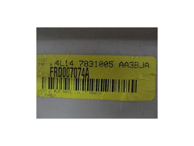 2003-2006 FORD EXPEDITION OEM LEFT REAR UPPER C PILLAR TRIM COVER 