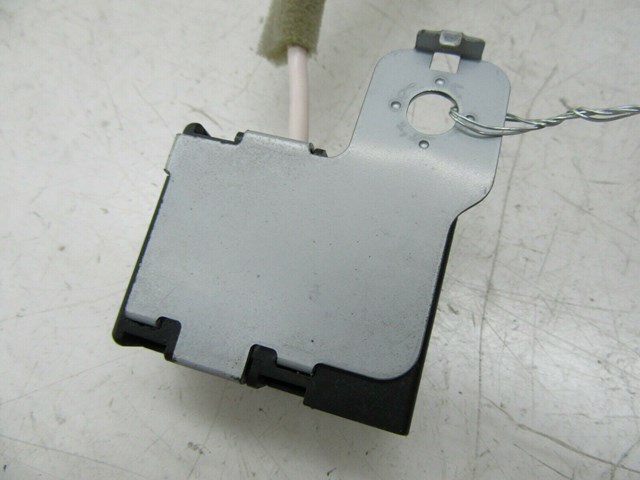 2014-2018 INFINITI Q50 OEM REAR RADIO ANTENNA SIGNAL AMPLIFIER RECEIVER