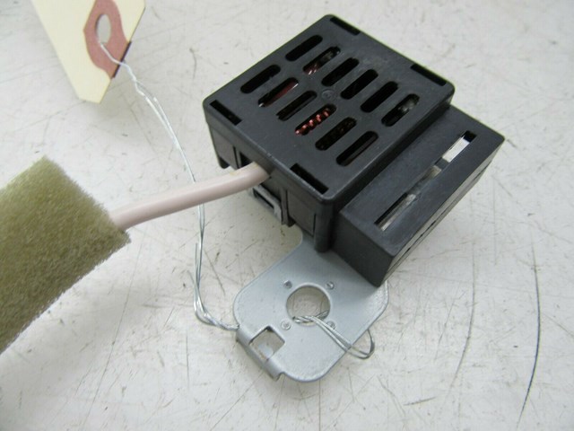 2014-2018 INFINITI Q50 OEM REAR RADIO ANTENNA SIGNAL AMPLIFIER RECEIVER