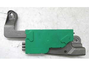 2003-2006 MERCEDES E500 W211 OEM RIGHT FRONT C PILLAR RADIO ANTENNA AMPLIFIER 