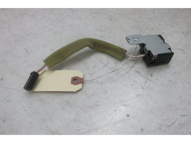 2014-2016 INFINITI Q50 OEM REAR RADIO ANTENNA SIGNAL RECEIVER AMPLIFIER 