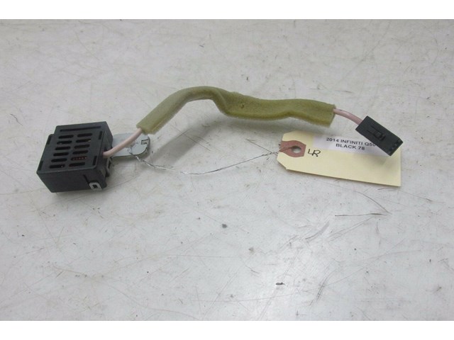2014-2016 INFINITI Q50 OEM REAR RADIO ANTENNA SIGNAL RECEIVER AMPLIFIER 