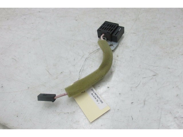 2014-2016 INFINITI Q50 OEM REAR RADIO ANTENNA SIGNAL RECEIVER AMPLIFIER 