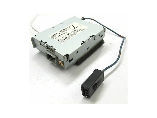 2005-2007 INFINITI G35 COUPE OEM LEFT SIDE REAR RADIO ANTENNA BOOSTER CLARION