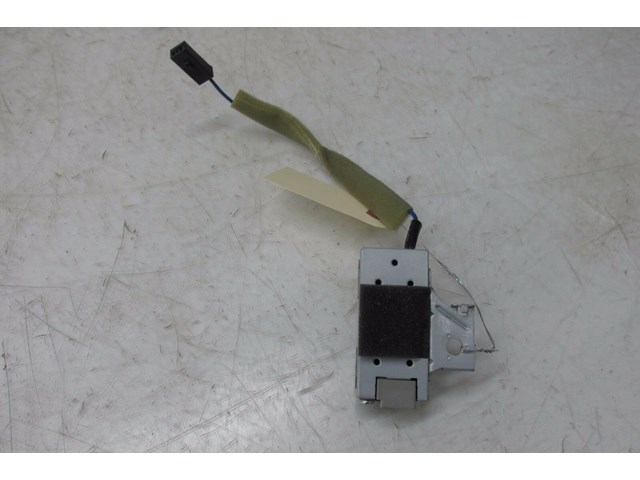 2014-2016 INFINITI Q50 OEM LEFT REAR RADIO ANTENNA AMPLIFIER RECIEVER 