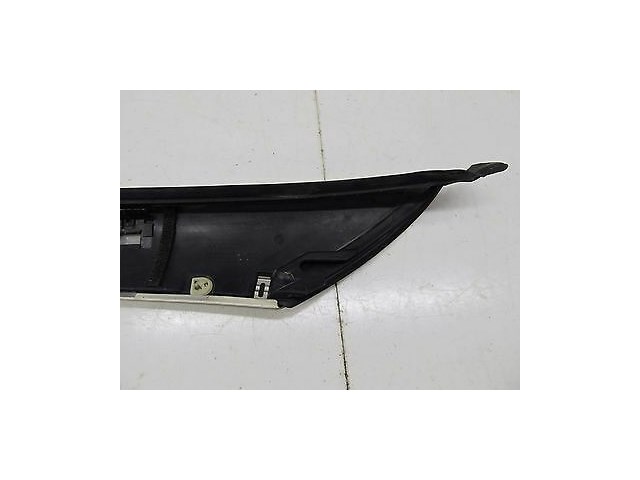 2003-2009 MERCEDES BENZ SL500 R230 OEM LEFT FRONT EXTERIOR A-PILLAR TRIM COVER