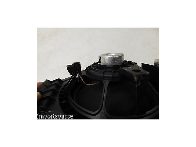 2013-2015 GMC ACADIA OEM RIGHT REAR PASSENGER DOOR SPEAKER