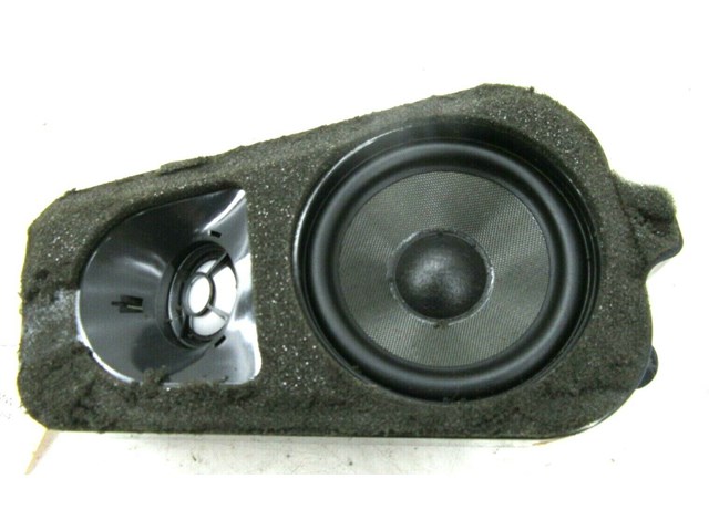 2007-2010 BMW X5 E70 OEM LEFT REAR D PILLAR TRUNK SPEAKER SPEAKERS WITH MOUNT