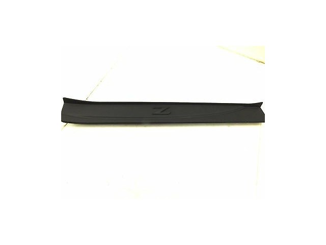 2009-2012 NISSAN 370Z RIGHT FRONT  DOOR SILL SCUFF PLATE