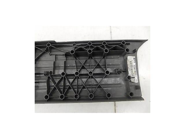 2007-2009 NISSAN QUEST OEM RIGHT REAR PASSENGER SIDE DOOR SILL SCUFF PLATE