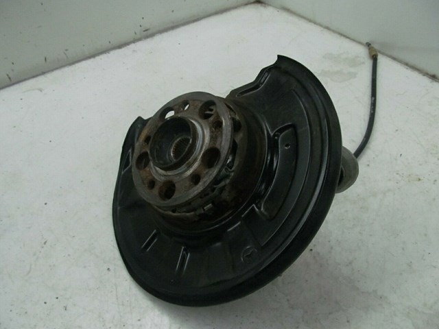 2012-2015 MERCEDES C350 COUPE OEM LEFT REAR WHEEL SPINDLE KNUCKLE HUB BEARING