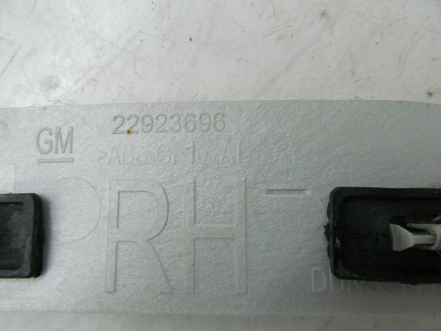 2013-2017 CADILLAC XTS OEM RIGHT REAR DOOR SEAL SCUFF SILL PLATE TRIM 22923696