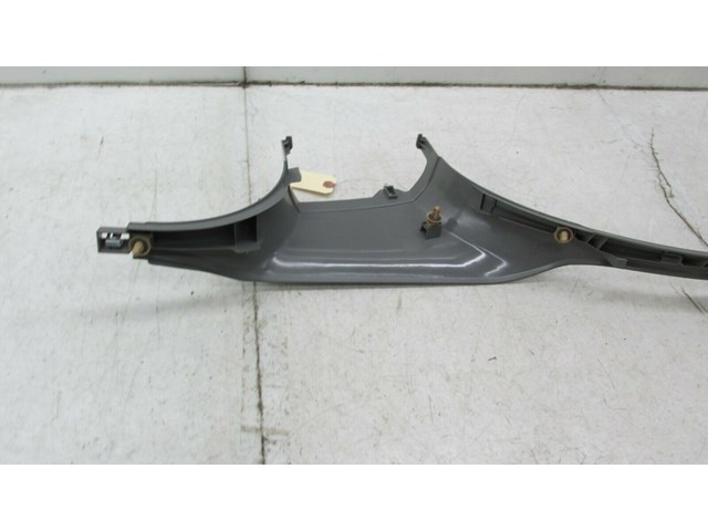 2007-2010 BMW X5 E70 OEM RIGHT FRONT PASSENGER SIDE INNER DOOR SILL SCUFF PLATE