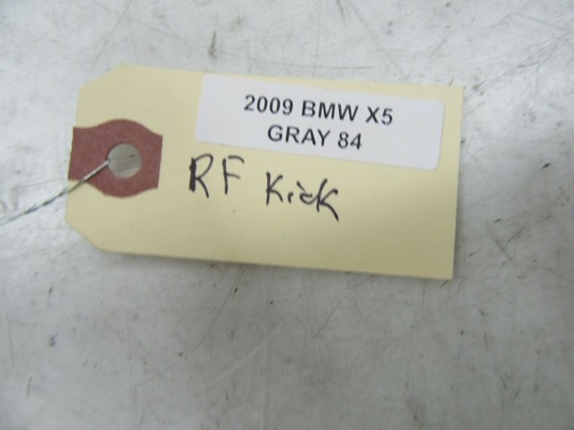 2007-2010 BMW X5 E70 OEM RIGHT SIDE FLOOR KICK PANEL TRIM COVER SCUFF PLATE GRAY