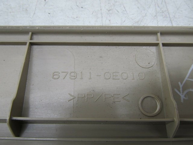 2004-2009 LEXUS RX350 RX330 OEM RIGHT FRONT SILL SCUFF PLATE COVER 