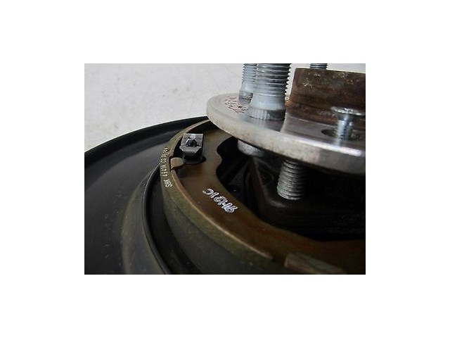 2010-2015 CADILLAC SRX OEM RIGHT REAR PASS SIDE WHEEL HUB BEARING KNUCKLE