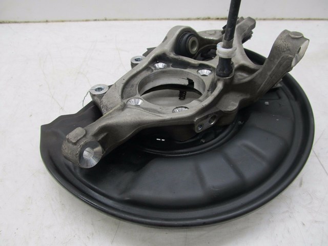 2012-2014 MERCEDES C250 W204 OEM RIGHT REAR SPINDLE KNUCKLE HUB BEARING