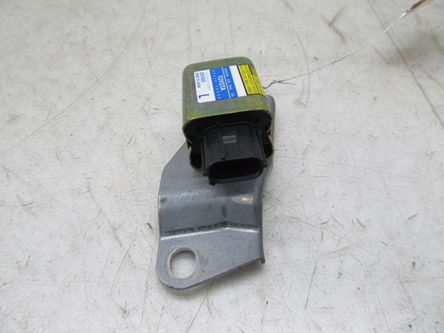   2001-2006 LEXUS LS430 OEM LEFT REAR AIRBAG IMPACT CRASH SENSOR 