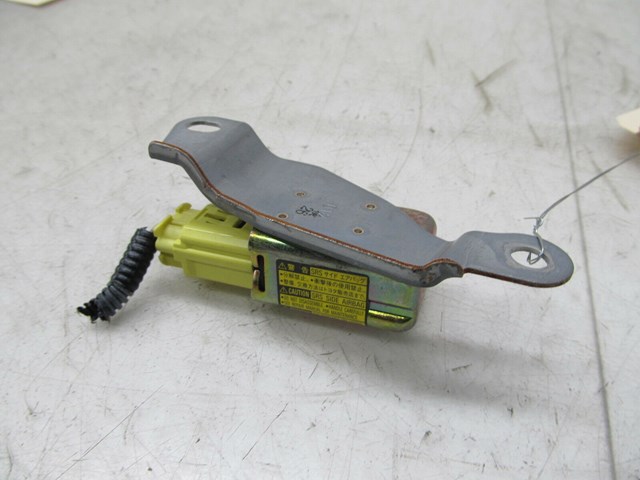   2001-2006 LEXUS LS430 OEM RIGHT REAR AIRBAG IMPACT CRASH SENSOR 