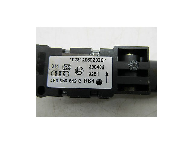 2004-2006 AUDI A8 L QUATTRO D3 OEM RIGHT REAR AIRBAG IMPACT CRASH SENSOR 