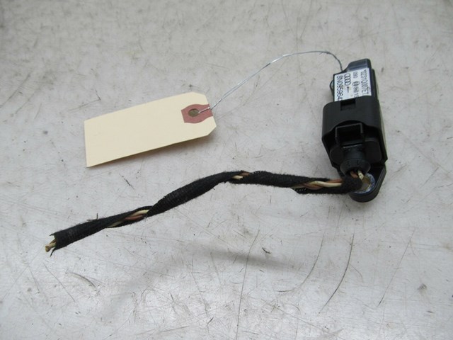2000-2006 AUDI TT ROADSTER OEM RIGHT FRONT UNDER SEAT IMPACT CRASH SENSOR 