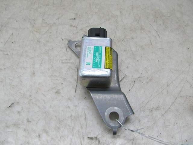 2004-2009 LEXUS RX350 RX330 OEM RIGHT REAR IMPACT CRASH SENSOR 