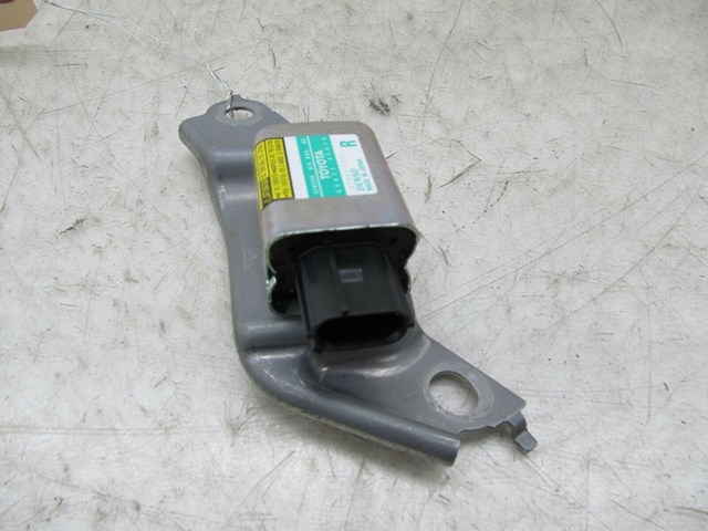 2004-2009 LEXUS RX350 RX330 OEM RIGHT REAR IMPACT CRASH SENSOR 