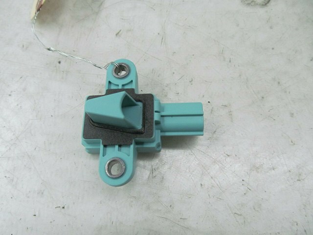 2009-2012 AUDI Q5 8R OEM LEFT FRONT DRIVER DOOR SIDE CRASH SENSOR 8K0 955 557C