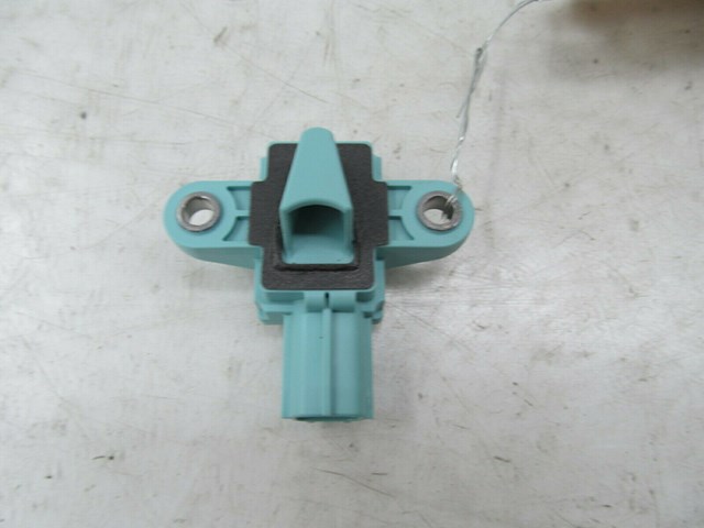 2009-2012 AUDI Q5 8R OEM LEFT FRONT DRIVER DOOR SIDE CRASH SENSOR 8K0 955 557C