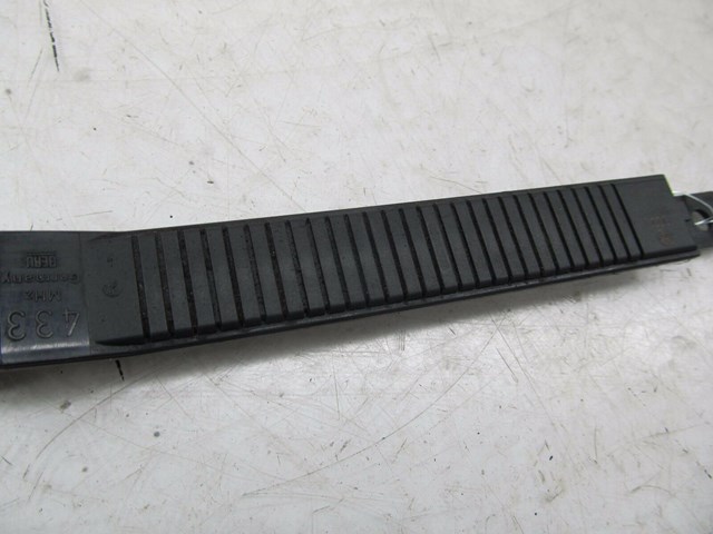 2004-2007 VOLKSWAGEN TOUAREG OEM TPMS TIRE PRESSURE MONITORING ANTENNA 4D0907277