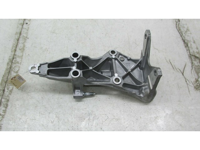 2015-2019 NISSAN MURANO OEM RIGHT FRONT PASSENGER SIDE ENGINE MOUNT BRACKET 