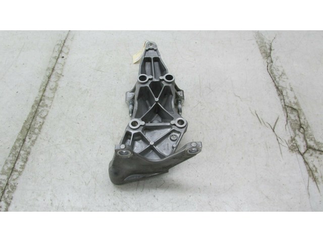 2015-2019 NISSAN MURANO OEM RIGHT FRONT PASSENGER SIDE ENGINE MOUNT BRACKET 