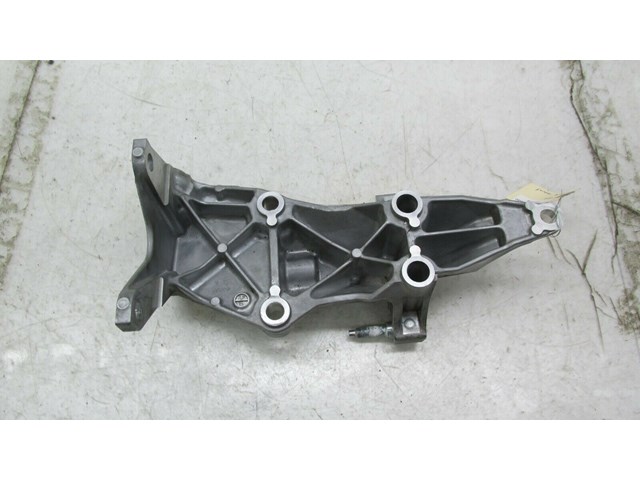2015-2019 NISSAN MURANO OEM RIGHT FRONT PASSENGER SIDE ENGINE MOUNT BRACKET 