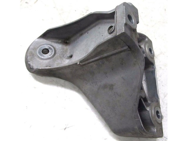 2004-2007 VOLKSWAGEN TOUAREG OEM LEFT FRONT ENGINE MOUNT SUPPORT BRACKET 