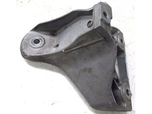2004-2007 VOLKSWAGEN TOUAREG OEM LEFT FRONT ENGINE MOUNT SUPPORT BRACKET 